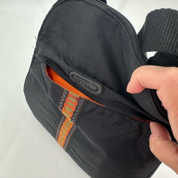 Baggallini Special Edition Get Away Crossbody Black Orange Trim Round Nylon EUC - Picture 7 of 11